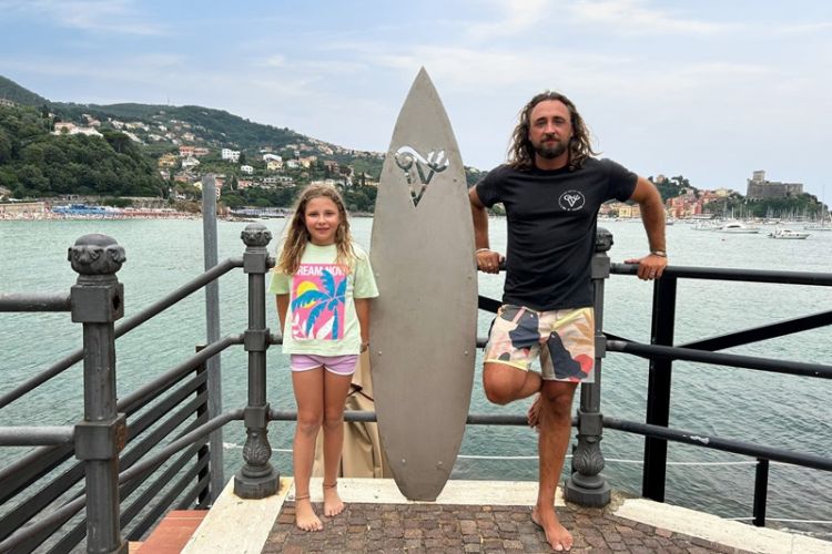 Torna il simbolo del Surf a Lerici: l’Ira di Venere affigge una nuova tavola