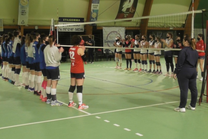 Il Lunezia Volley batte il Podenzana Volley e vince il derby