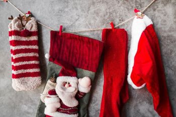 La Befana a Lerici: calze per i bambini e favole di sabbia