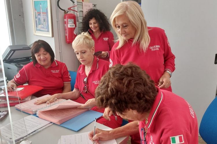 Solo a luglio 438 persone in difficoltà economica aiutate dalla Croce Rossa della Spezia