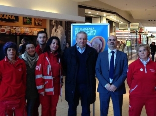 All’Ipercoop-Le Terrazze una raccolta alimentare organizzata dalla Croce Rossa