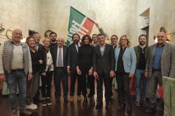 Ministra Bernini a Sarzana per sostenere Ponzanelli: “C’è terreno fertile per la formazione post-universitaria”