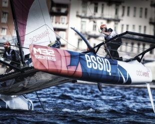 Dal 24 al 26 giugno Porto Venere ospita le spettacolari regate dei catamarani M32. Tra i partecipanti anche Pierre Casiraghi