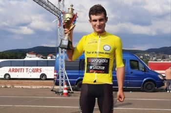 Lo spezzino Piergiorgio Cozzani ha vinto la prima tappa del Giro del Kosovo