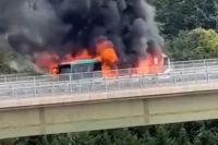 Inferno sul raccordo di Lerici