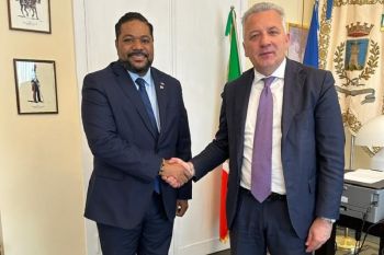 Il sindaco della Spezia Peracchini incontra Nelson Carela Luna, Console della Repubblica Dominicana