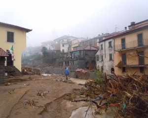 Palumbo e Vivaldi presentano il loro libro &quot;Fango. Cronache di un&#039;alluvione&quot;