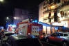 La Spezia, incendio in un palazzo nella notte: le famiglie gridano aiuto dai balconi (foto)