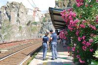 Servizi di controllo nelle stazioni delle Cinque Terre: ricercato arrestato dalla Polizia di Stato