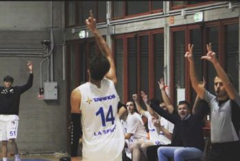 Rinnova anche Vignali: il roster dello Spezia Basket Tarros è completo