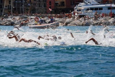 Coppa Byron, duecento atleti sono pronti a nuotare da Porto Venere a Lerici