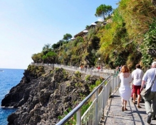 Cinque Terre, scoperta guida abusiva