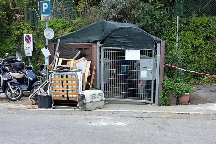 Abbandono di rifiuti a Monterosso, due sanzioni