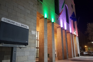 Mese della prevenzione dell&#039;ictus: la facciata di Palazzo Civico si illumina di verde