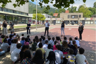 La solidarietà alla Spezia inizia tra i banchi di scuola