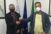 nella foto la consegna delle chiavi tra Leporati (a sx) e Franchetti