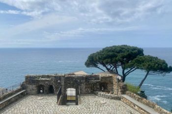 Riomaggiore, la rassegna culturale &quot;Castello di Parole&quot; ospita &quot;Il bacio da sfogliare&quot;