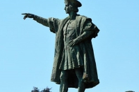 Una statua di Cristoforo Colombo