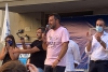 Matteo Salvini alla Spezia con la maglietta del Centro antiviolenza