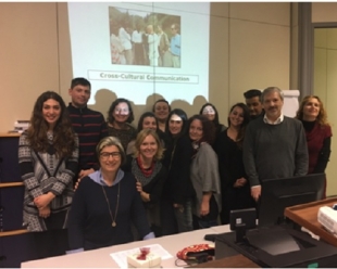 Concluso il corso “Etichetta internazionale e comunicazione interculturale”