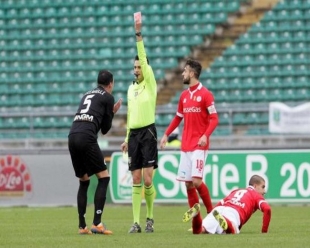 Serie B: Carpi schiacciasassi, Spezia da record