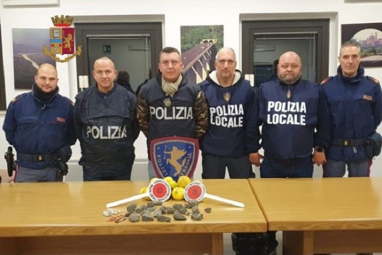 Sassi dal cavalcavia, i tre giovani arrestati patteggiano la pena