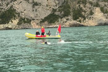 Andrea Oriana bracciata dopo bracciata ha compiuto la grande impresa nel Golfo