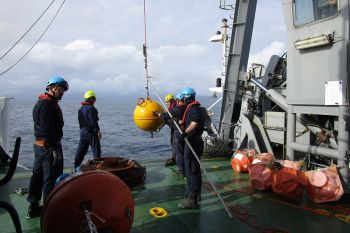 Concluso con successo il riposizionamento in mare della stazione profonda del Lab Mare del Dltm