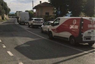 Incidente sulla Napoleonica, traffico bloccato