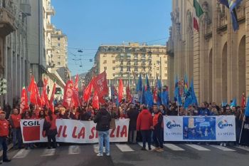 Grande partecipazione alla manifestazione dello sciopero di CGIL e UIL