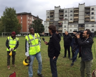 I ragazzi dell&#039;ex Zebra intervistati dalla Rai per raccontare come Sarzana li ha accolti ed aiutati