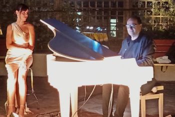 &quot;Romantic piano - Candle night&quot; a Deiva e Levanto