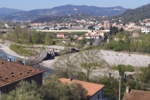 Il ponte di Albiano crollato