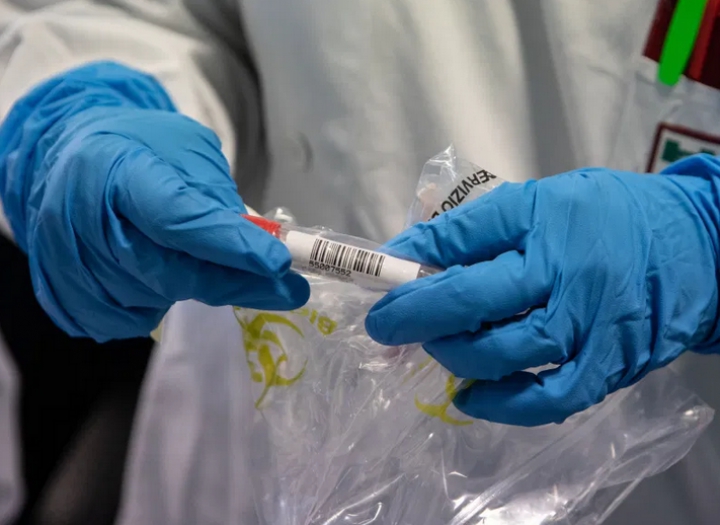 Coronavirus, il M5S chiede tamponi per personale sanitario e incaricati pubblici