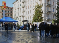 Polizia, scuole e associazioni in piazza contro la violenza di genere