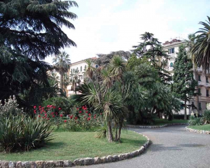 Iniziata la potatura e l&#039;abbattimento di alcune piante nei giardini pubblici della Spezia