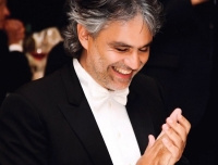 A Porto Venere la Celebrity Fight Night in Italy, con Bocelli e tanti ospiti internazionali