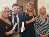 Il comune si illumina di rosa per la “Campagna Nastro Rosa 2018”