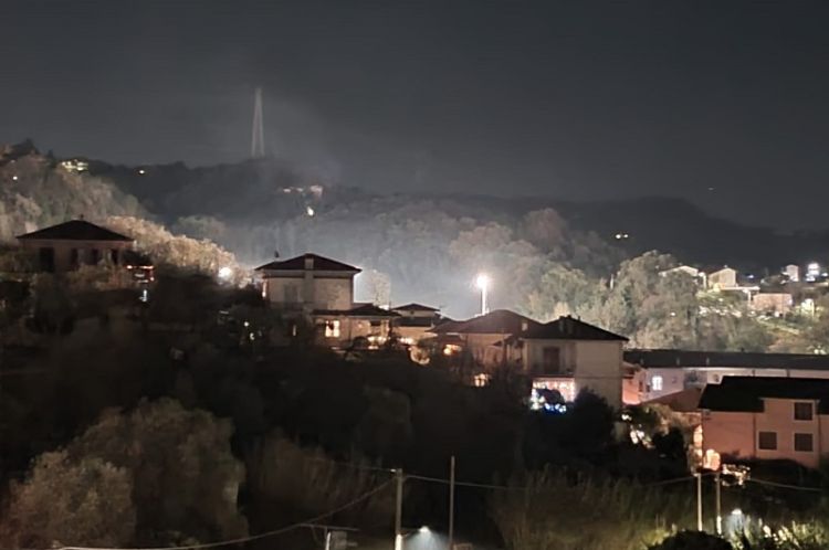 &quot;Ci mancavano solo le torri-faro tipo stadio, alle Pianazze situazione invivibile tra rumore e cattivi odori&quot;