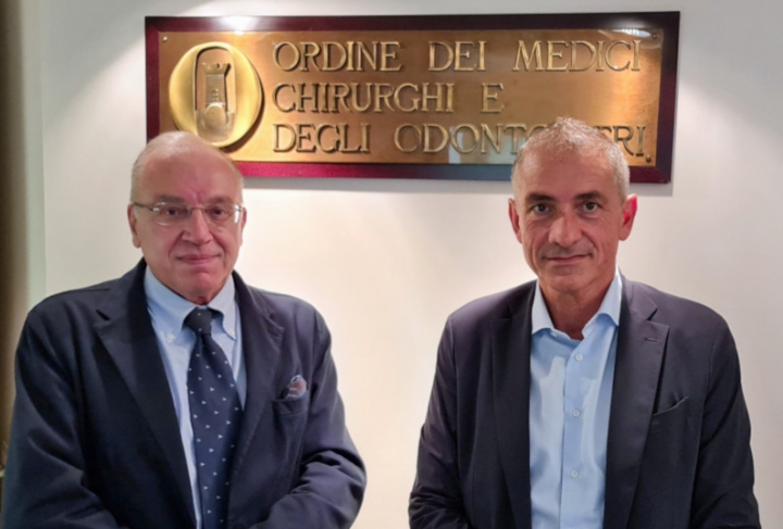 Il sottosegretario alla Salute Andrea Costa con il presidente dell&#039;Ordine dei Medici della Spezia Salvatore Barbagallo