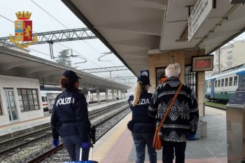 Un altro capotreno ferito in Liguria, è stato colpito al volto da una bottigliata