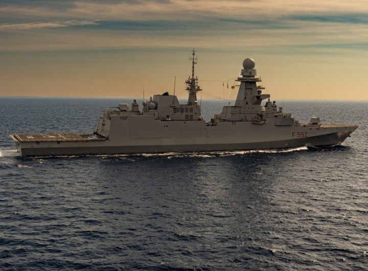 Coronavirus, tre militari positivi sulla fregata Margottini ormeggiata alla Spezia