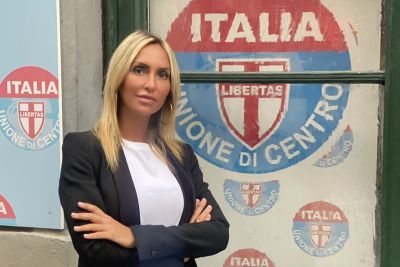 Loriano Isolabella presenta la candidata della lista Valentina Mancini