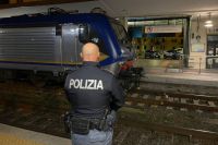 Rubano da un supermercato e scappano, fermati dalla Polizia alla stazione