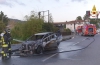 Auto in fiamme in Via Carducci