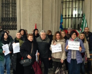 Scuola, presidio dei sindacati: &quot;Stabilizzare tutte le aree di precarietà. Si apra subito un tavolo di confronto&quot;