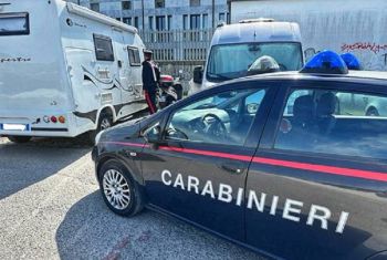 Furti nelle auto sul lungomare di Carrara, fermato un ladro seriale